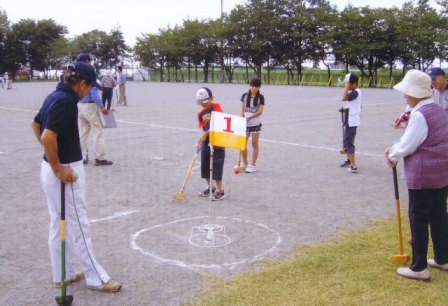 金杉小学校区三世代交流親睦グラウンドゴルフ大会